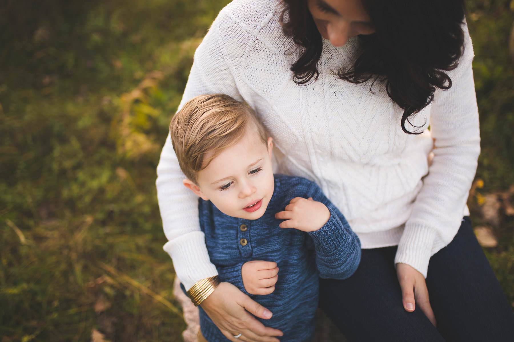 young family lifestyle portrait session fall in minnesota katie jeanne