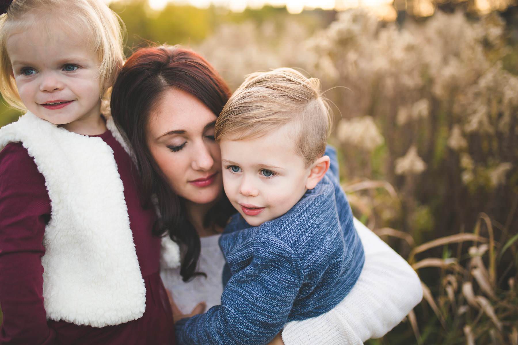 young family lifestyle portrait session fall in minnesota katie jeanne