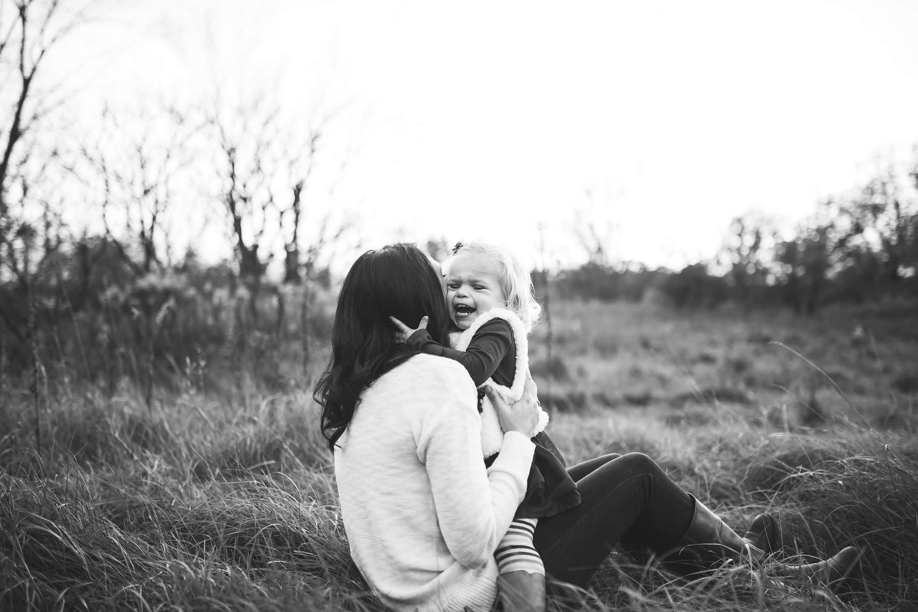 young family lifestyle portrait session fall in minnesota katie jeanne