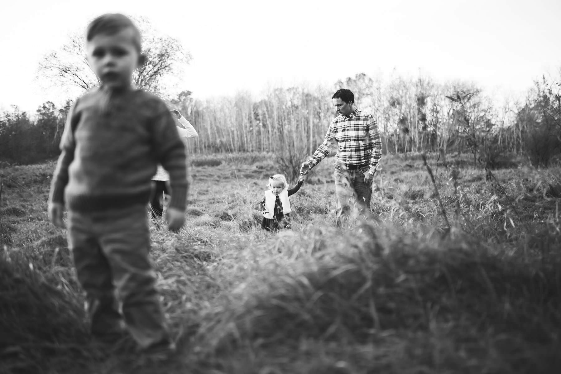 young family lifestyle portrait session fall in minnesota katie jeanne