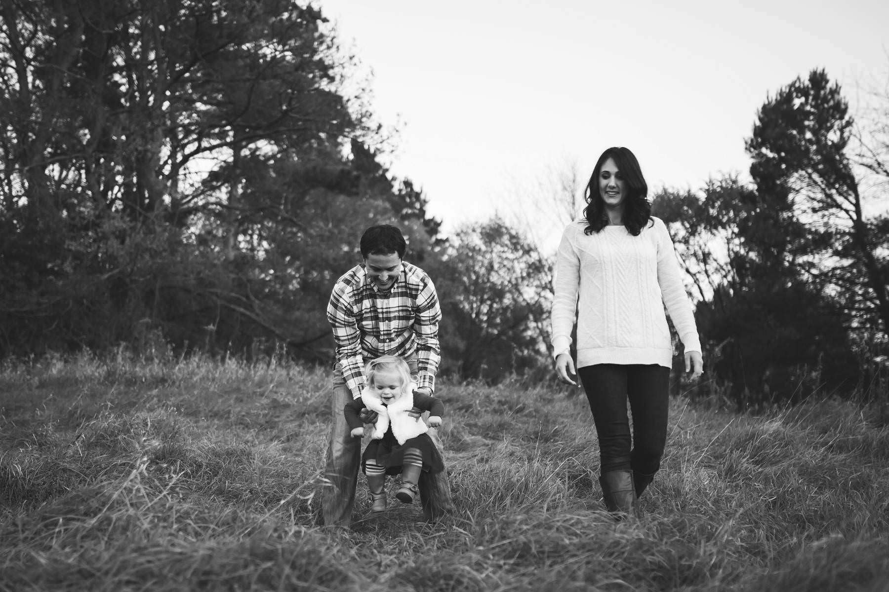 young family lifestyle portrait session fall in minnesota katie jeanne