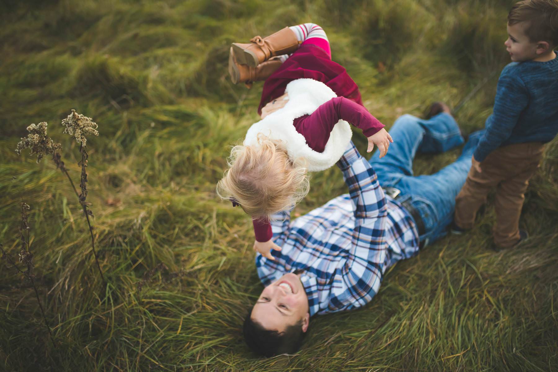 young family lifestyle portrait session fall in minnesota katie jeanne