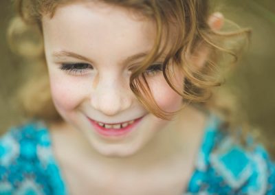 red head child with freckles